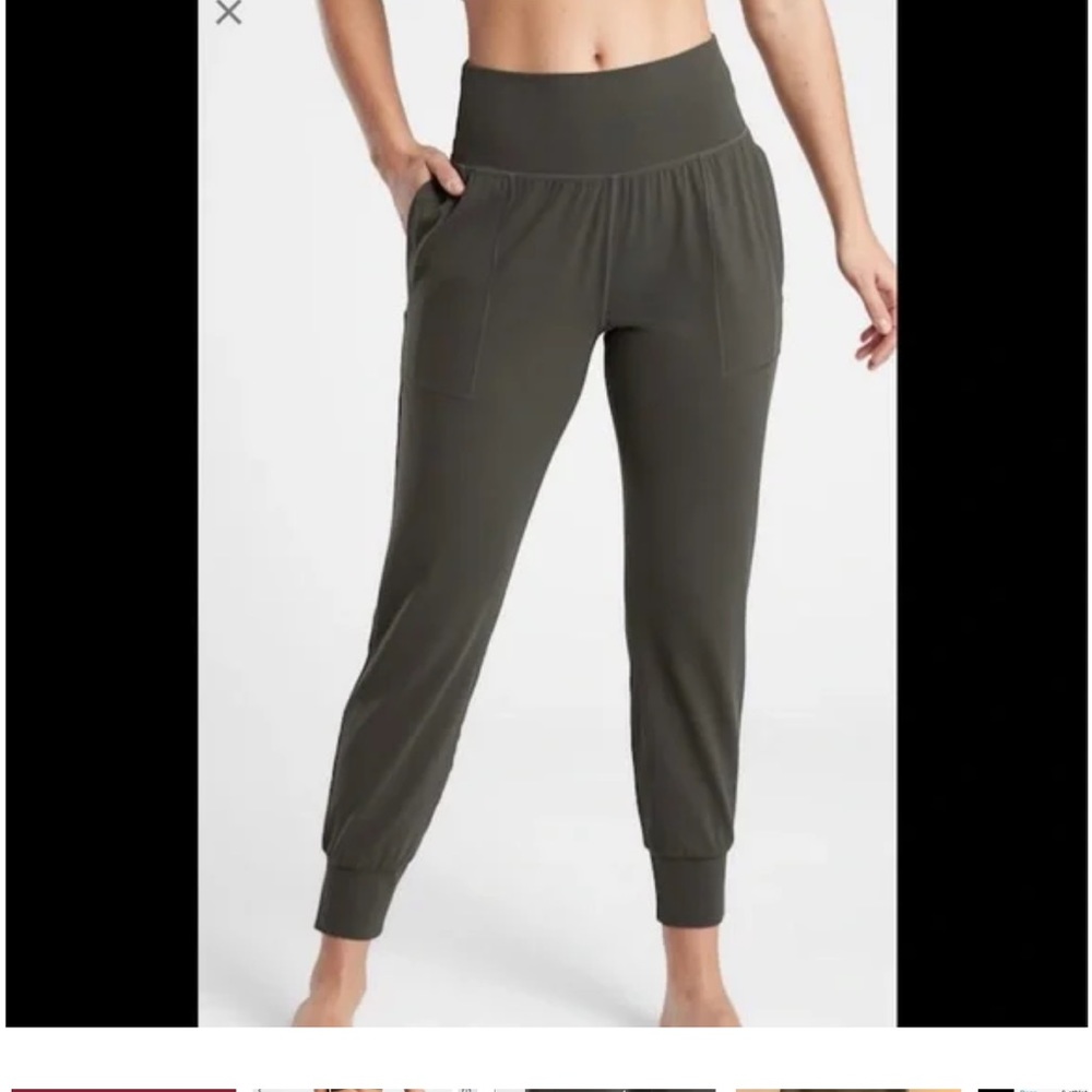 Athleta Cruise Jogger in Powervita, Black Olive